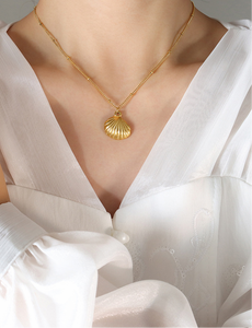 Shell Shape Pendant Necklace 18k Gold Plated Necklace