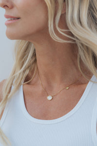 18k Gold Plated Natural White Cowry Shell Pendant Necklace